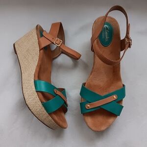 Clarks Artisan Womens 9.5M Sandals Platform Leather Caslynn Regina Shoes